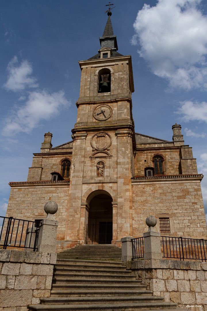 La entrada de la Iglesia de Lerma