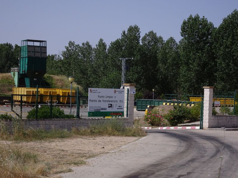 Entrada del Punto Limpio